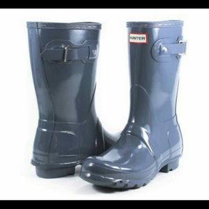 Medium Shiny Grey Blue Hunter Boot With Socks